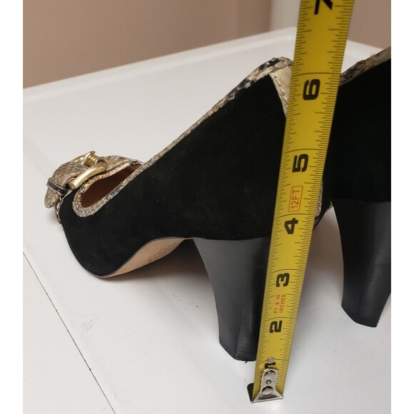 Michael Kors Tiara Pumps Suede Black Snakeskin Accent Leather Sz 8.5M PO Excel - Picture 6 of 14